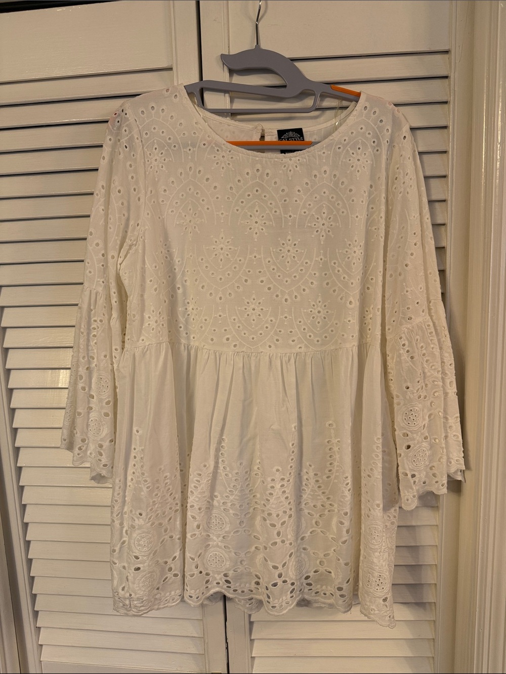 CAL STYLE White Eyelet Tunic